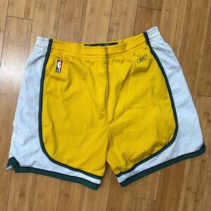 Reebok Men's Vintage Seattle SuperSonic Shorts